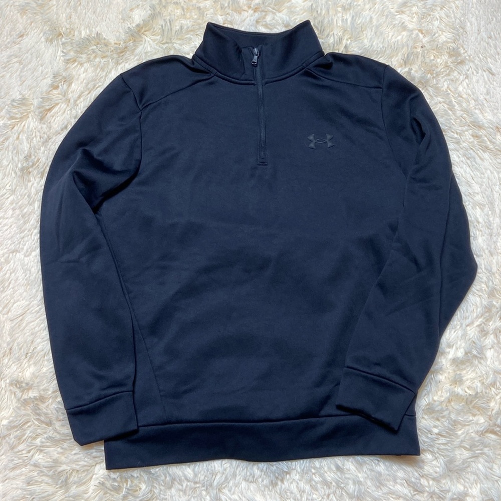1.‎ Under Armour pull over